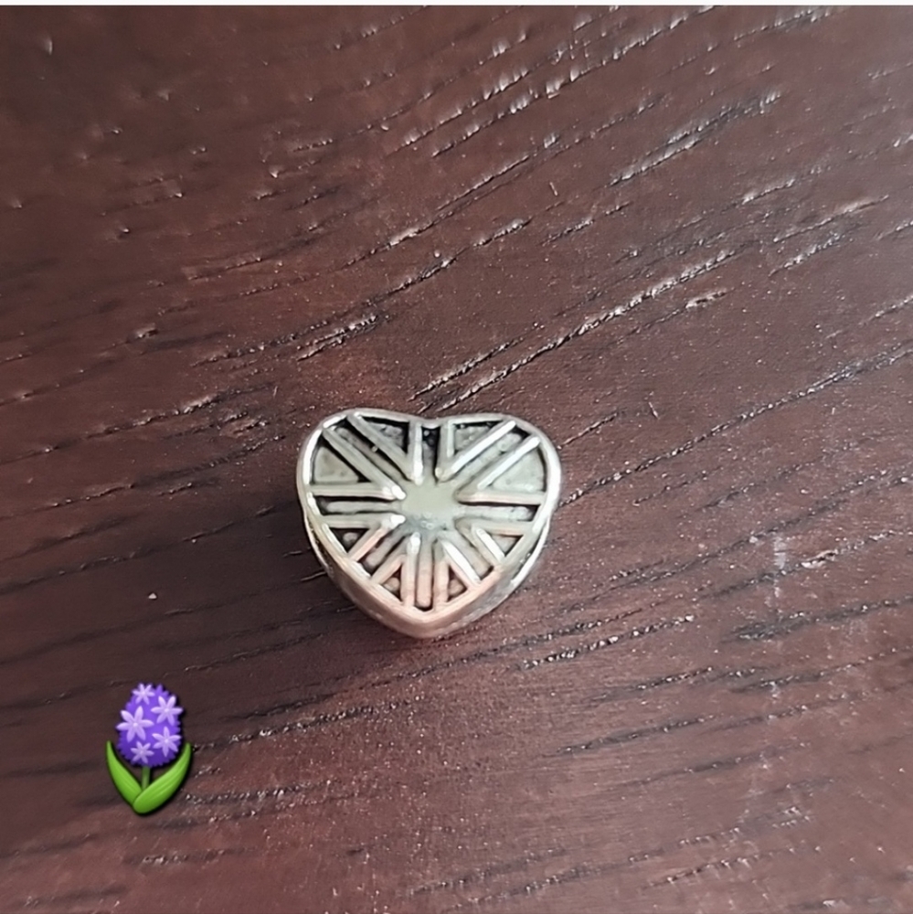 Britain Heart Charm for European Style Bracelets Tibeten alloys